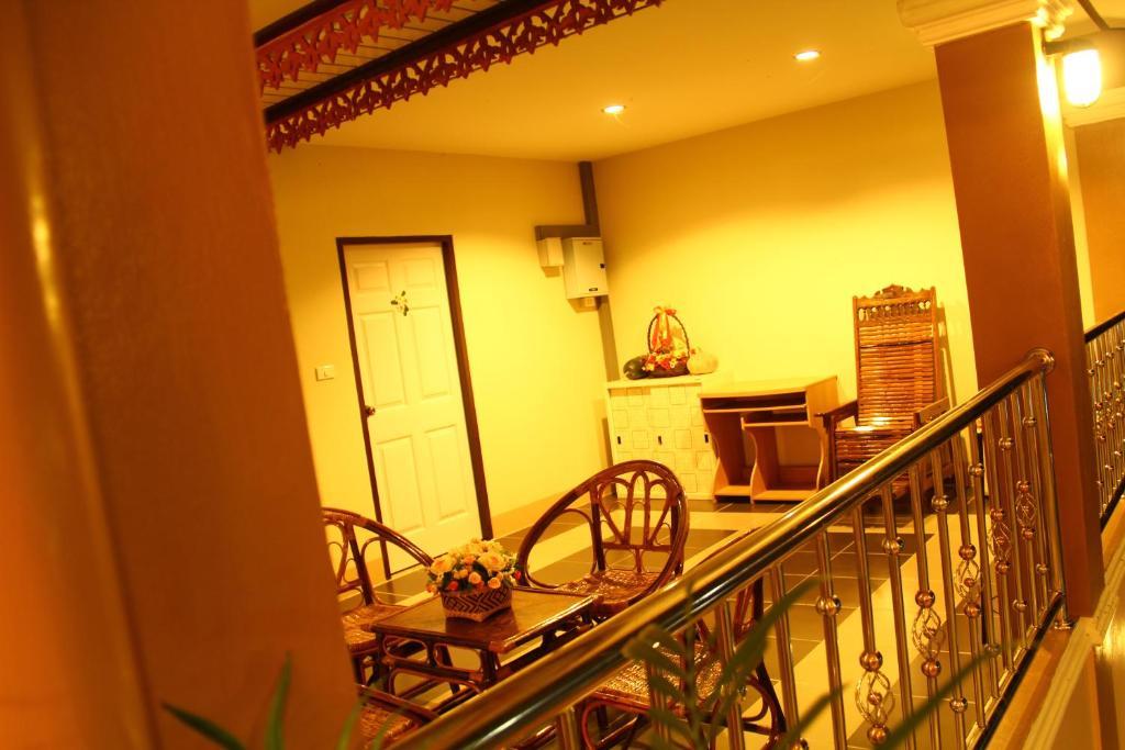 Nan Thara Place Exterior photo