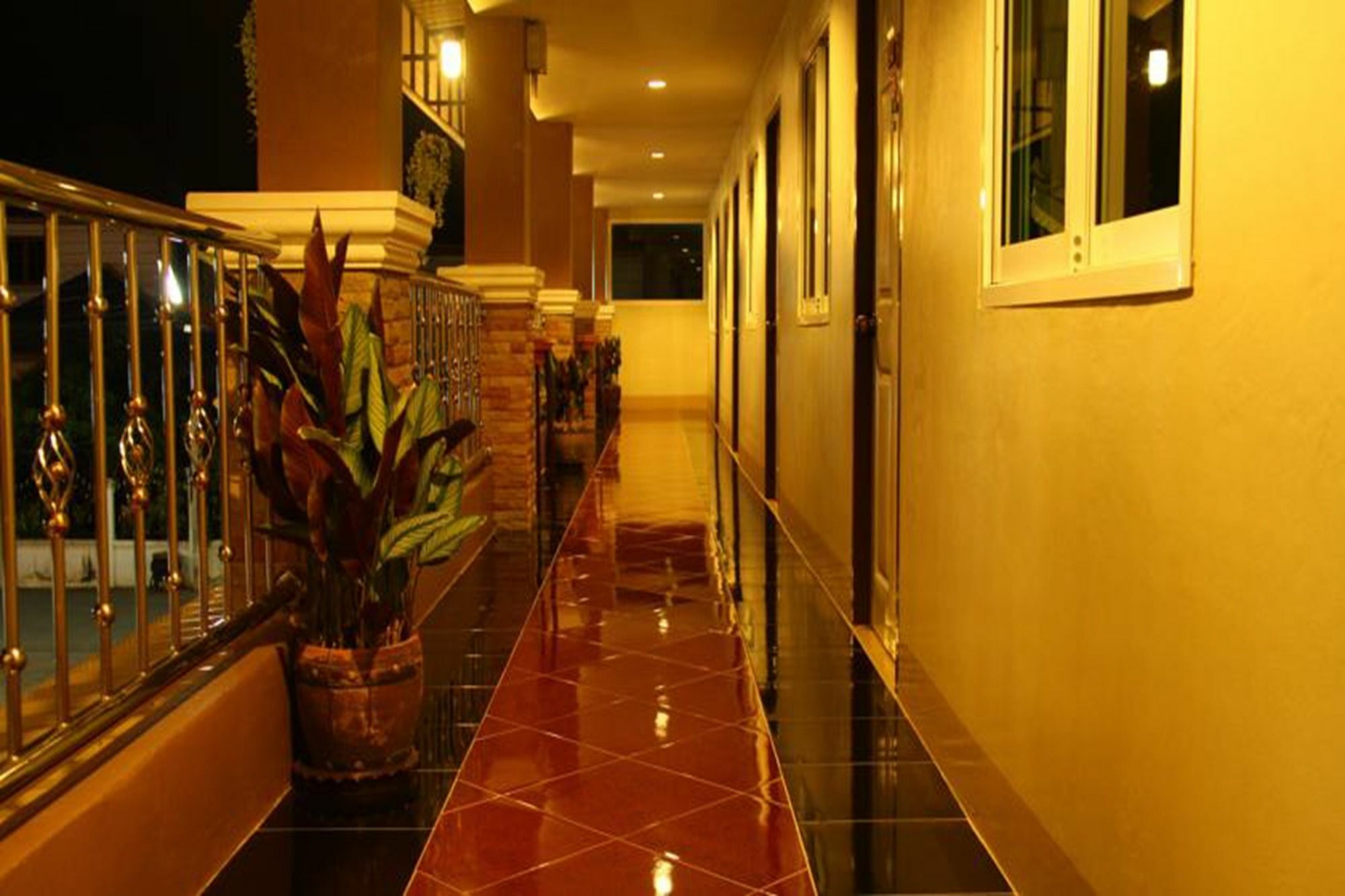 Nan Thara Place Exterior photo